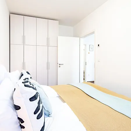 - Balcony - New And Comfy Apartmán